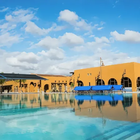 Spacious Paradise - Game Room, Legoland, Hot Tub, Private Gym