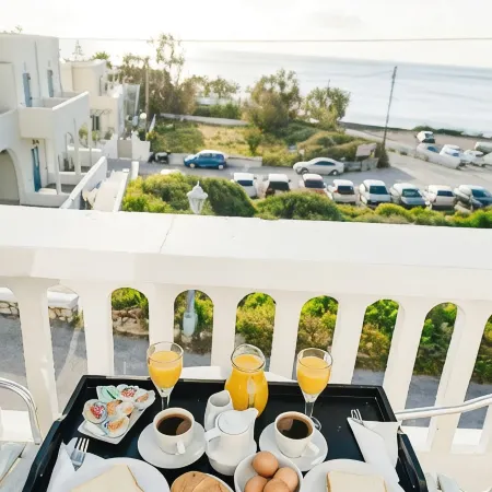 Join Us Low Cost Rooms
