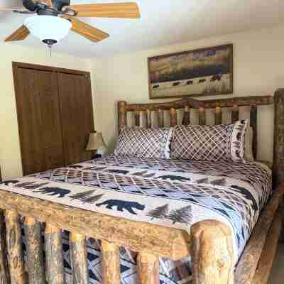 2 Minutes Away from Yellowstone National Park,Downtown,Restaurants and Stores Rooms
