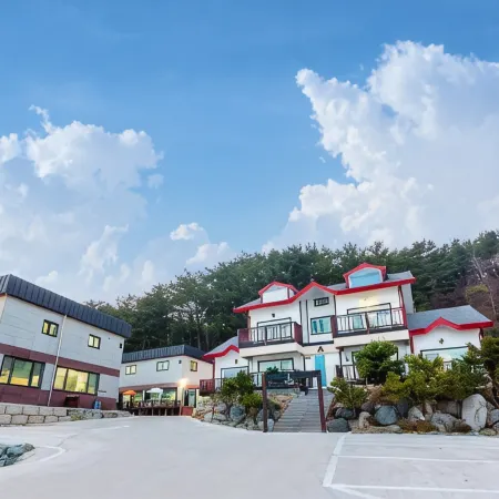 Uljin Blue Ara Pension