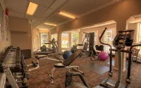 Top floor unit in Discovery Bay with lake views from the patio!