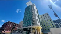 LIC Manhattan View Hotel Hotel berhampiran Stesen Queens Plaza
