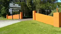 All Seasons Country Lodge - parking