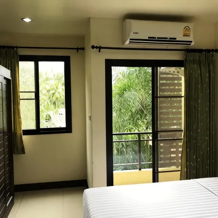 T.P. Place Hotel