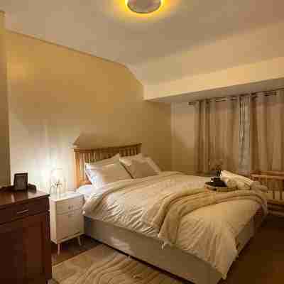 Charming Holiday House in Dudley Comfort and Convenience Await Rooms