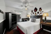 West University art-partment 1 bedroom bungalow! - Apartments