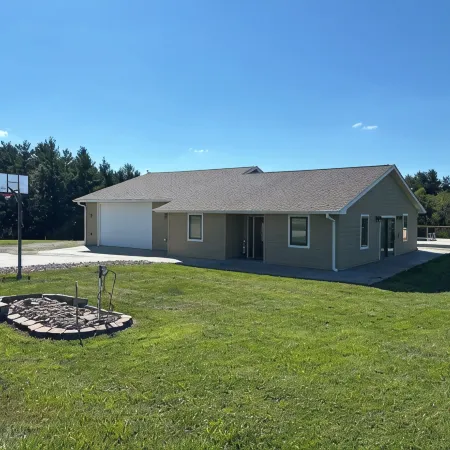 Home w/ Pool on Lake Rathbun – less than 1 Mile to Boat Ramp!