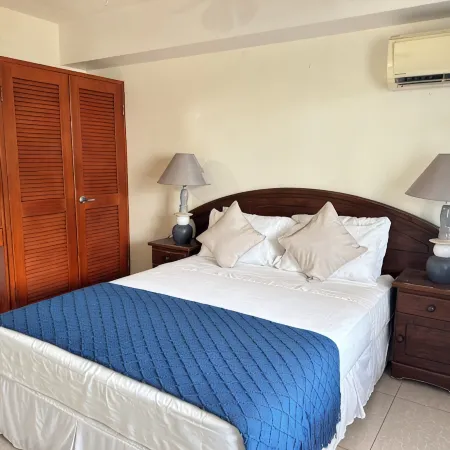 St. Lawrence Suites - Suite Five
