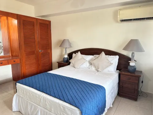 St. Lawrence Suites - Suite Five