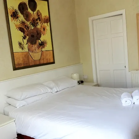 Glenheath Hotel