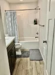2BR near Tacoma Dome, downtown, restaurants & EQC - 2-Star