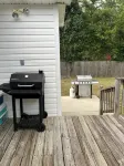 The Lewis House, Charming 3-bedroom house with WiFi and AC in lovely Leland. - WiFi