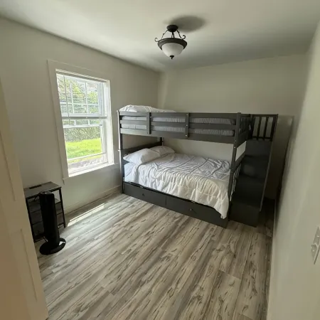 Charming 3-bedroom house with a Pond View/pet friendly
