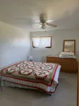 LAKE VIEW!!! Amazing sunsets! Charming 2-bedroom house in beautiful Conneaut. - Homestays