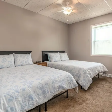 Hidden Emerald open floor plan/ Remodeled Apartment