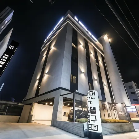 Changwon Brown Dot Hotel Palyong