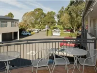Amalfi Motor Lodge Hotels near Upper Riccarton