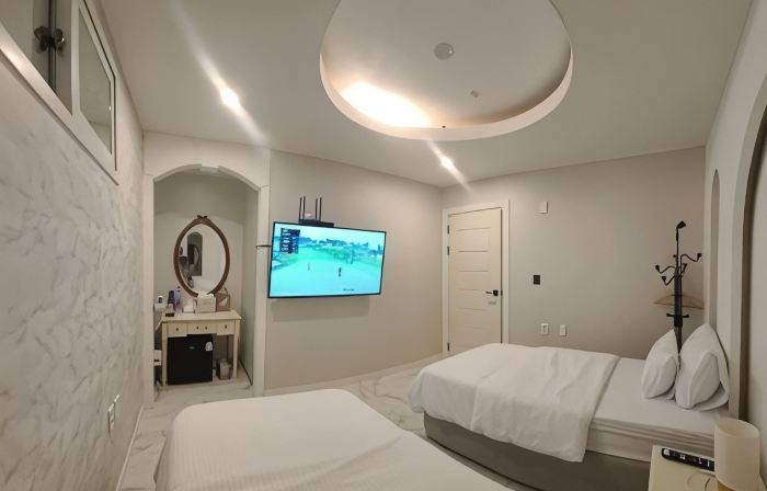 Sacheon Hall in One