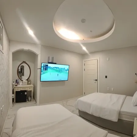 Sacheon Hall in One
