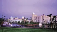 CasaBlanca Resort, Casino, Golf & Spa - parkir