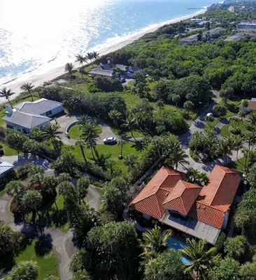 Beachside Bliss Awaits! Limited Special Offers Casa Maria Beach & Pool Paradise - 4-Star