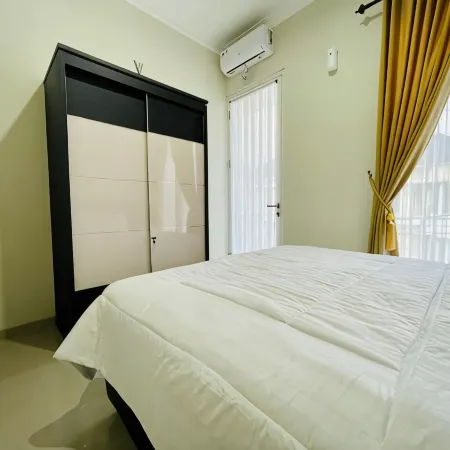 Fathana Villa - Dekat Jtp3