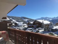 Bright south-facing apartment, 12m2 balcony, splendid view of the resort at the foot of the slopes - Wifi