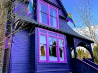 5-Min Walk to Downtown Olympia and Capital Lake, 4Br, Sleeps 13 Hotels in Olympia