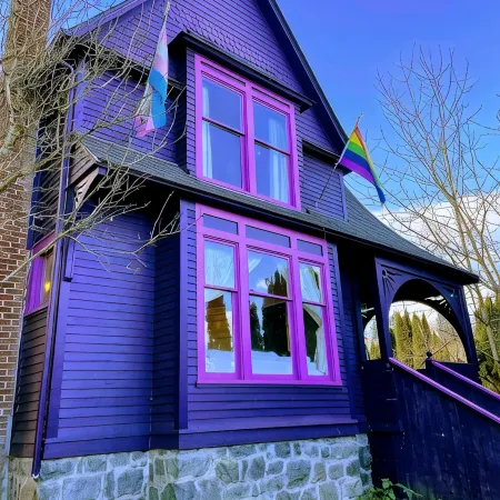 5-Min Walk to Downtown Olympia and Capital Lake, 4Br, Sleeps 13