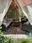 Cottage/Tiny House Living Accommodation in Beaufort for Cost-conscious Traveler - balcony