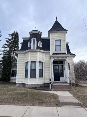 The Tower on Summit - Homestays