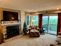 Mountain Song - Villa with a View - 2つ星