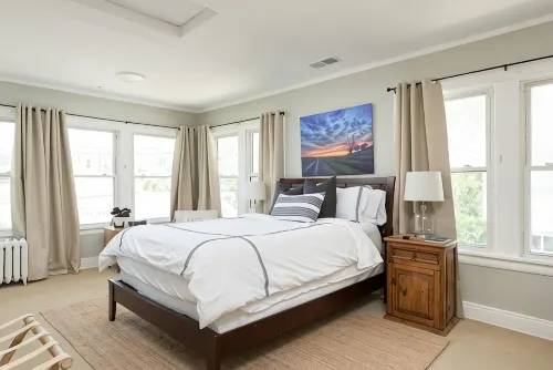 Historic Home in the Heart of the City on Street Car Line. World Cup Close