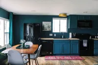 The Study - An Ode to Literature - 1 bedroom beautiful home - Homestays