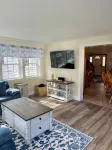 Entire house in Wells, ME nestled in a quiet neighborhood a mile from the beach. - Bungalows