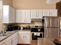 Big Groups Central Memphis Stay-5Br/4BA w/Parking - Walk to FedEx Forum&Beale St - บังกะโล