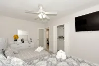 Tropical paradise wonderful, weekly and monthly discounts available - 3-Star
