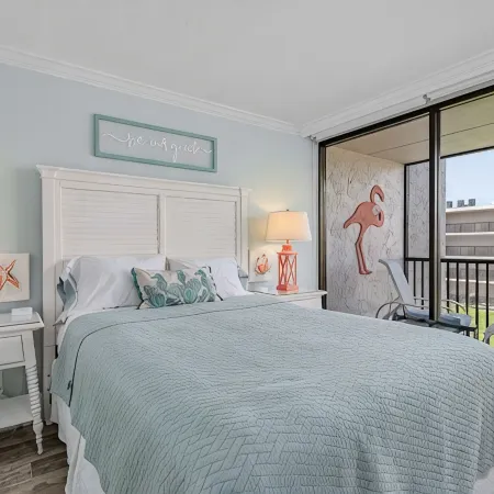 Sundial D310  Charming Beachfront Getaway!