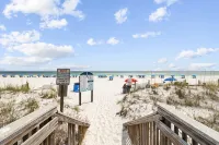 Breathtaking, Spacious, Beachfront, Large Balcony, Free Beach Service, Kid Pool - Beach resorts