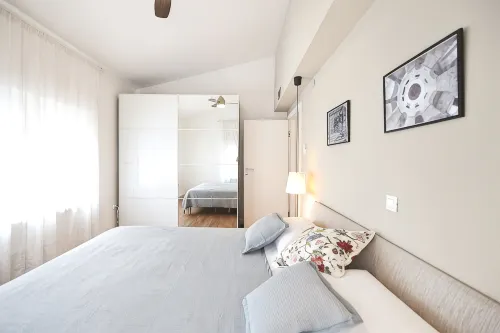 Apartment with view over the marina - 5 minutes from the old town - Gym