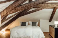 Großes Design Apartmentinnenstadtgruppe&familie