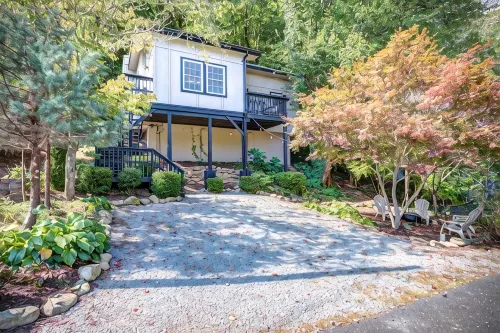 The Zen Den a peaceful cottage with mountain views in gorgeous Banner Elk - 4 stjerner