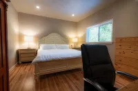 Cobb Mountain Chalet King Size Suite - 3-Star