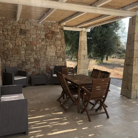 SAN GREGORIO VILLA WITH SECULAR OLIVE GROVE, GARDEN AND PORCH