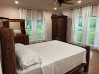 Luxury 6 Bedroom Vintage Estate home sitting in 11 Acres inside Sienna - 4-Star