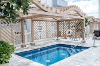 @marbella Lane - Stylish Island Stay w/ City Views - 2-Sterne
