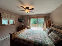 Warm Secluded Adirondack Chalet with Game Room and Bar/Lounge - Wi-Fi