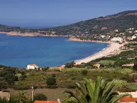 Sea view. Luxury residence in a flowered park. 3 STARS - 2 étoiles