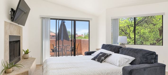 Charming one bedroom in a gated community near Sabino Canyon with heated pool. Hotels in Catalina Foothills