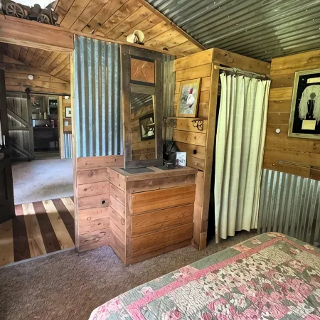 One of a kind, property with 3 charming houses, horse facility and pets welcome.